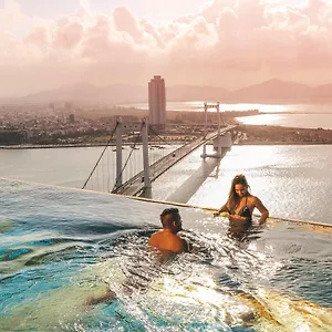5* Hotel Golden Bay